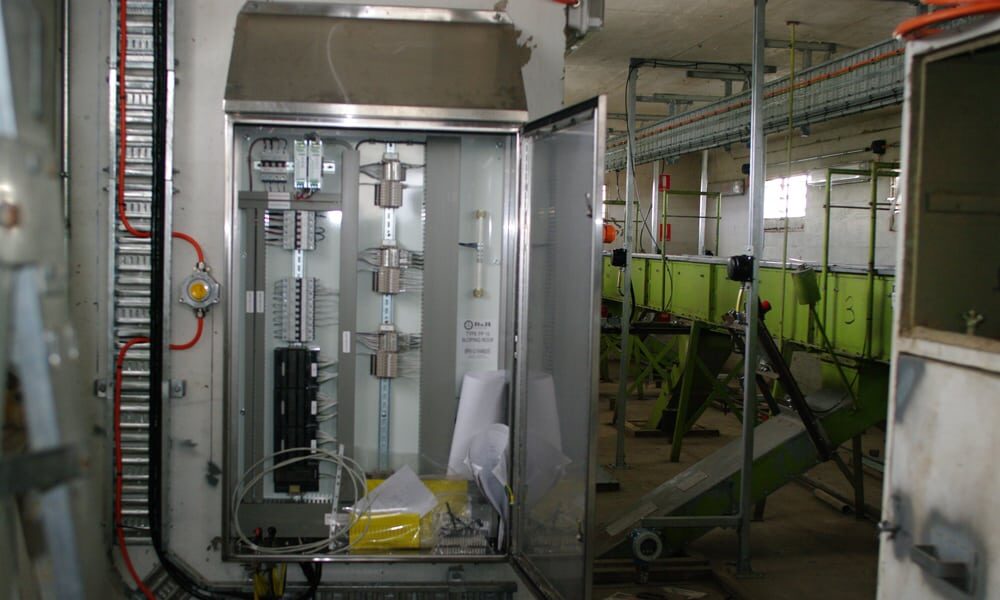 westons-milling-1